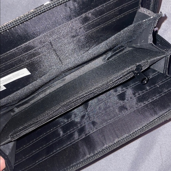 Snakeskin Pattern Wallet - Picture 2 of 4